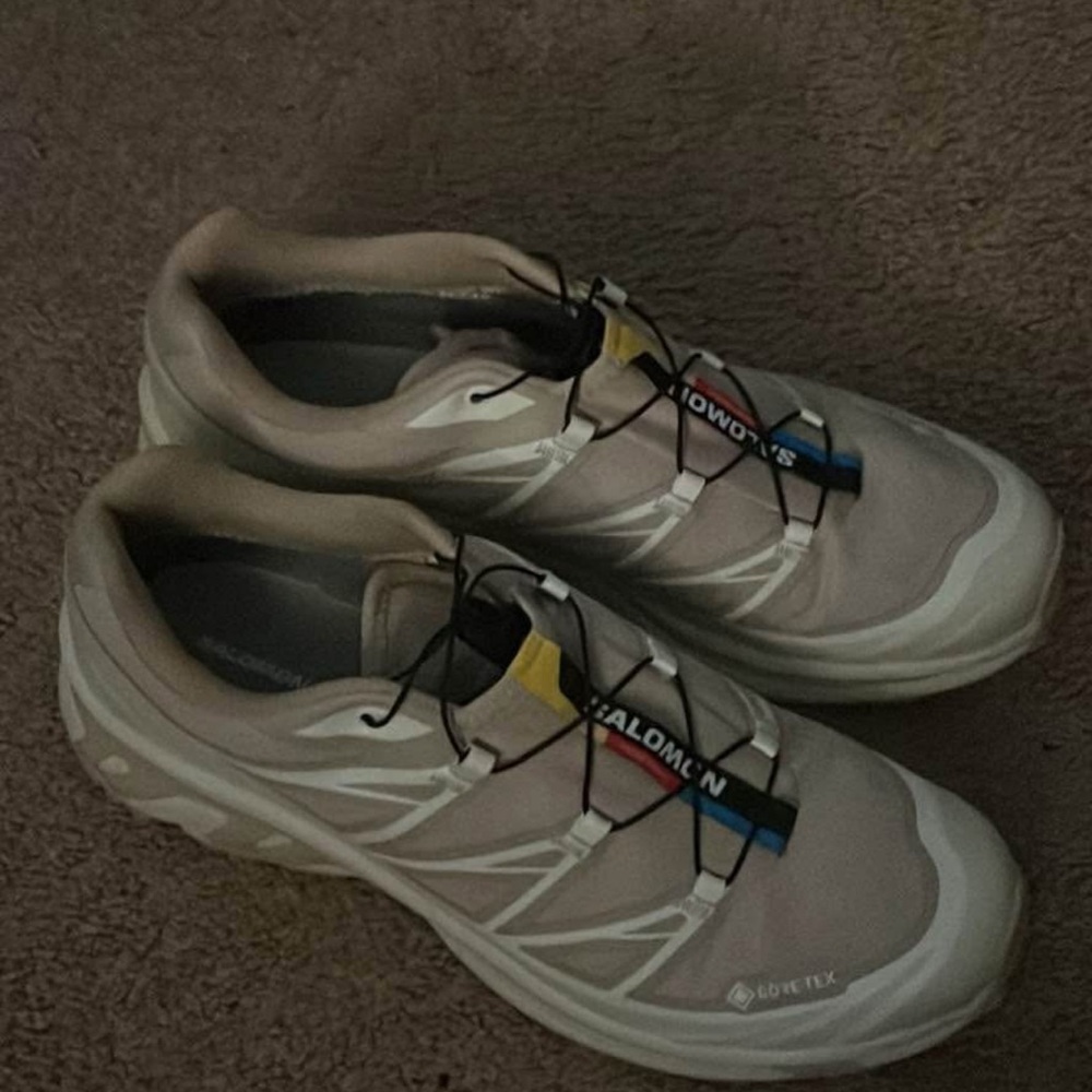 Salomon Men's White and Gray Athletic Shoes